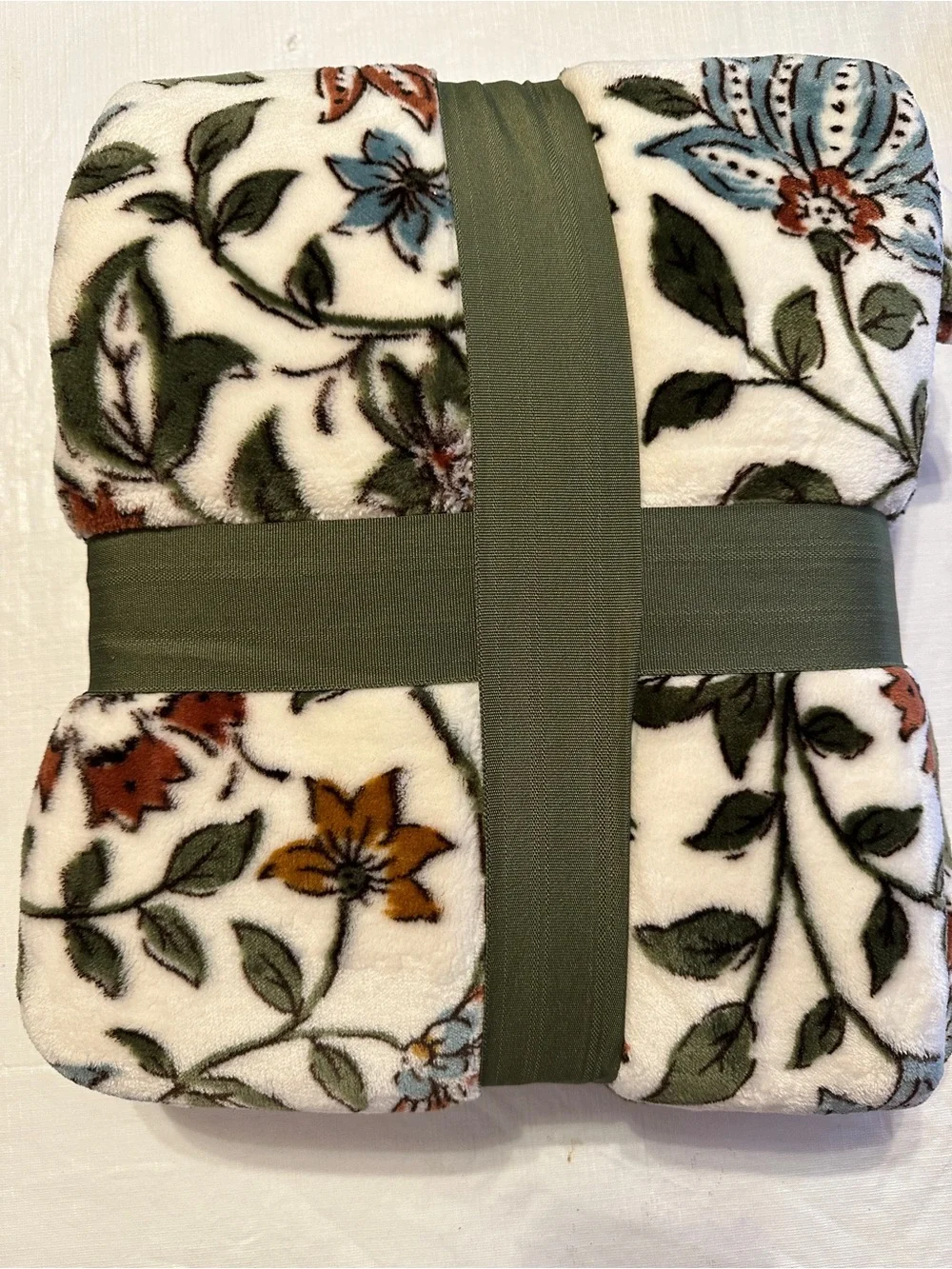 Member's Mark Fall Floral Lounge Throw Blanket 60